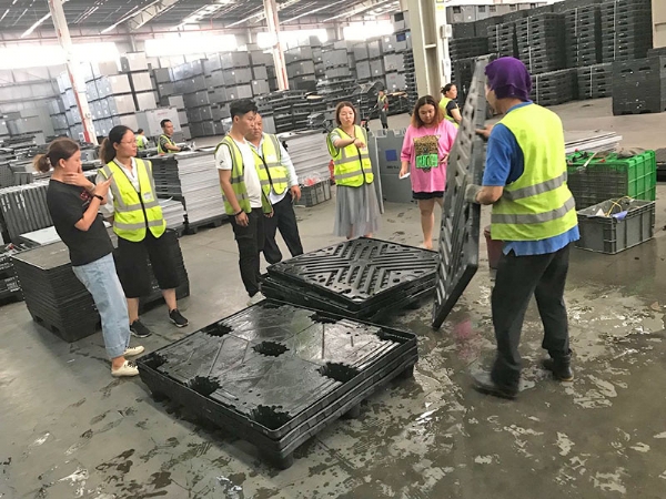 大托盤棧板自動(dòng)清洗烘干機(jī)